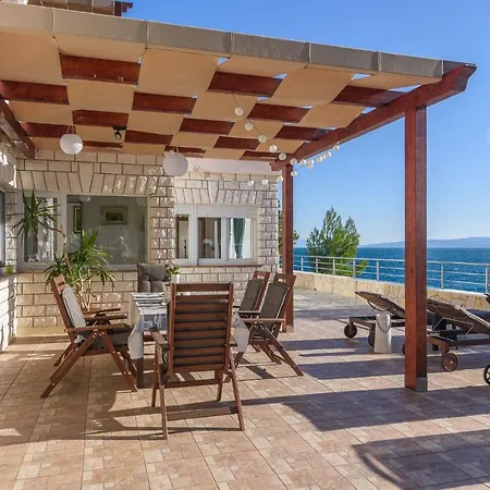 Helli Trogir
